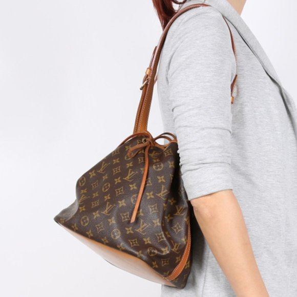 💎✨Authentic✨💎 Louis Vuitton Monogram Petit Noe Shoulder Bag